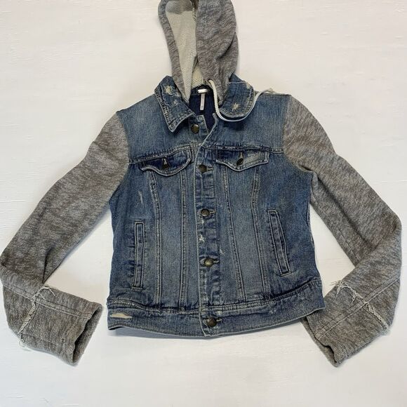 Free People Jean Jacket Distressed Denim Hoodie Knit Sleeves Size XS - Picture 1 of 13